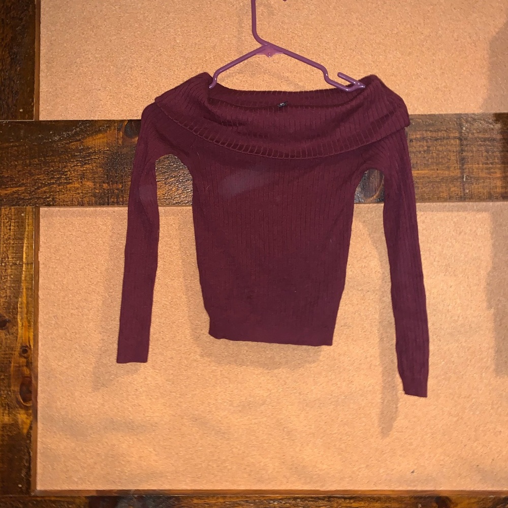 DIVIDED OFF THE SHOULDER SWEATER